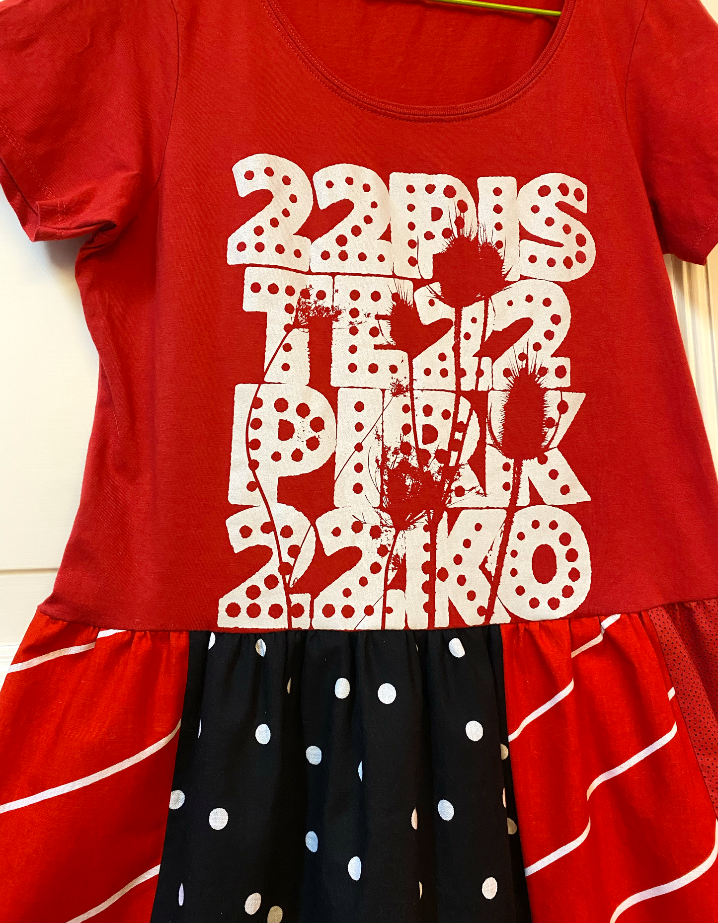 22-Pistepirkko ✧ T-paitamekko S (XS)