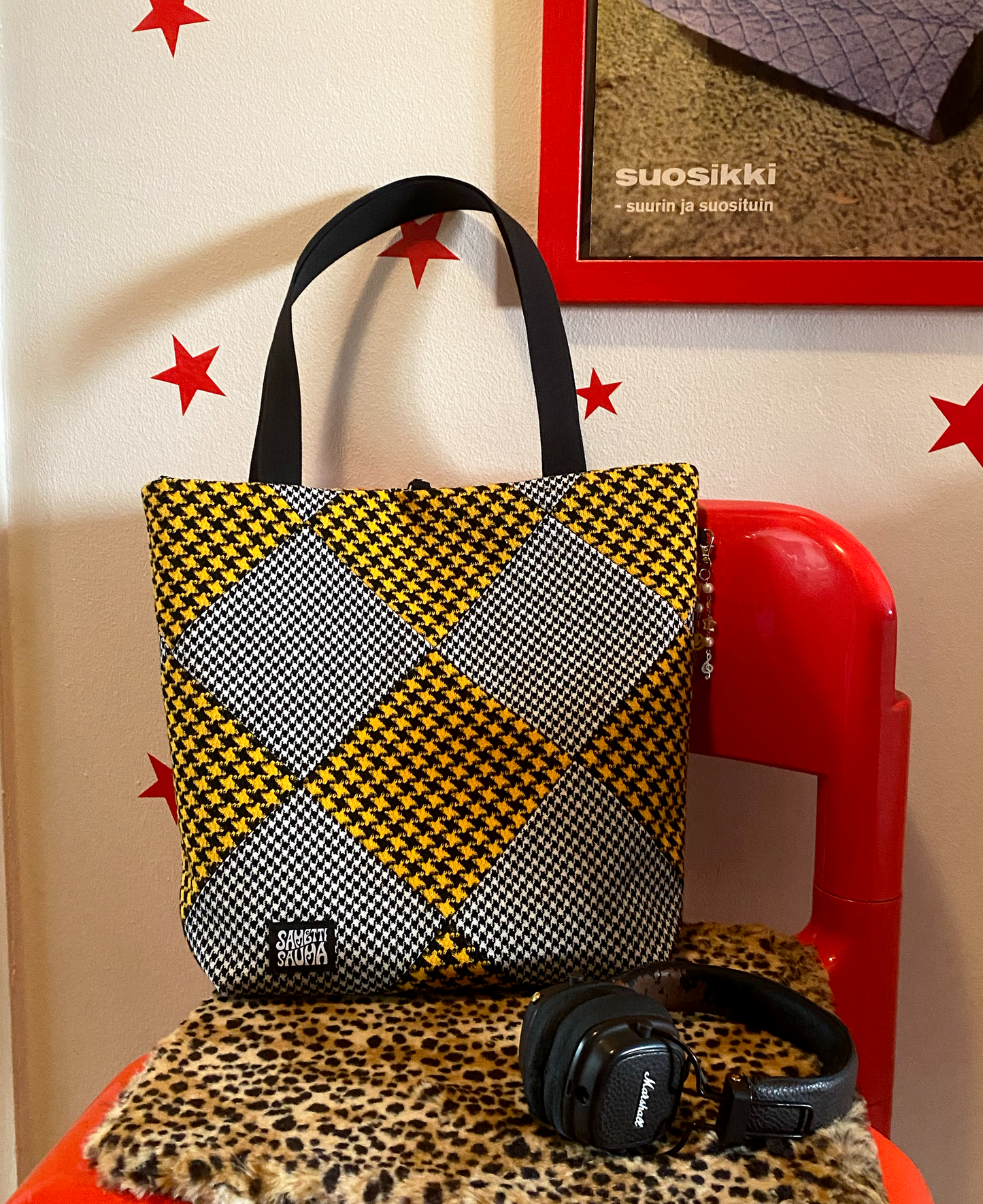 Hedwig-laukku • musta + keltainen villakangas