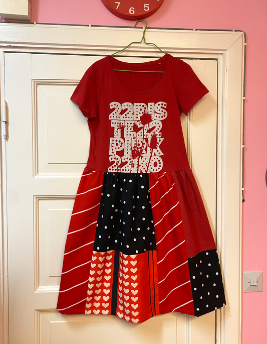 22-Pistepirkko ✧ T-paitamekko S (XS)