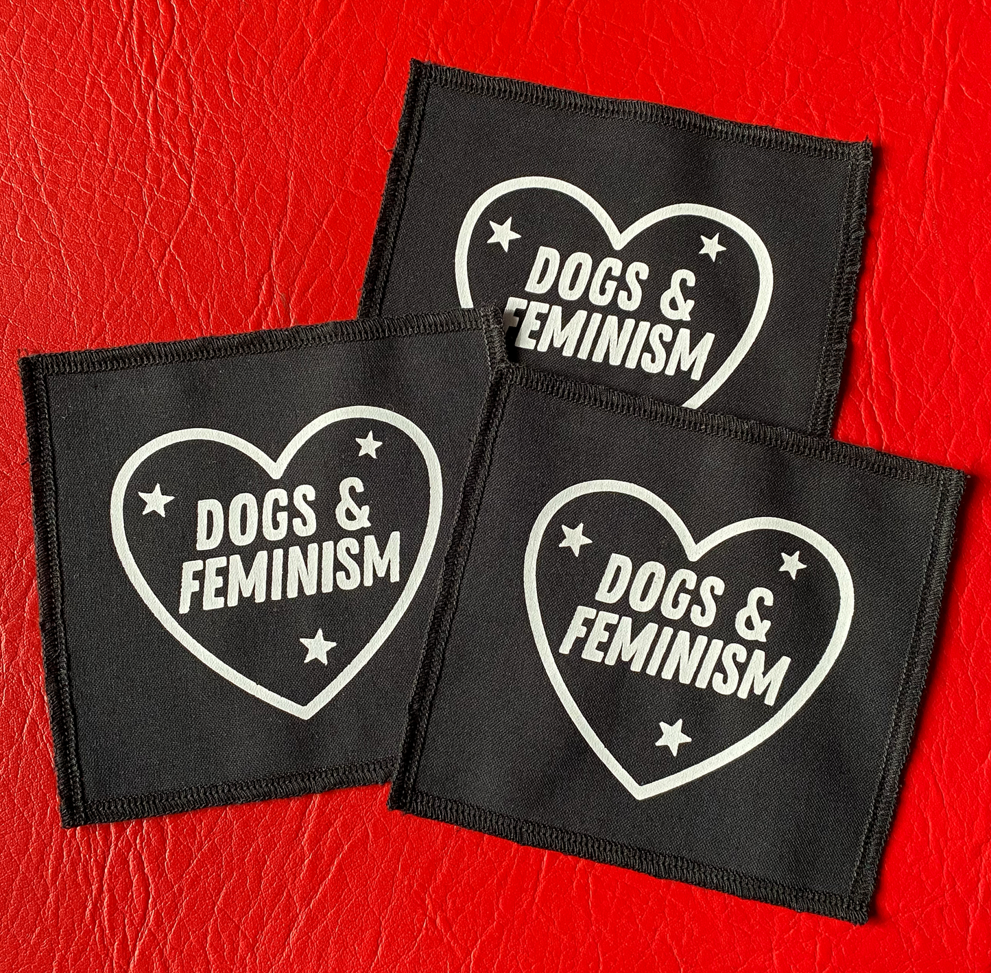 Dogs & feminism • kangasmerkki
